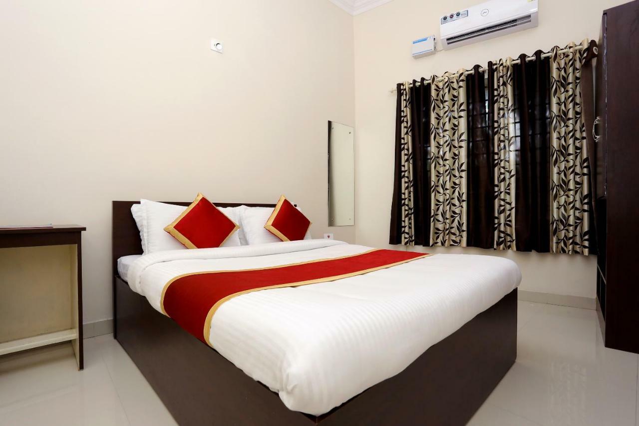 Oyo 9118 Saravana Inn Thiruvananthapuram Dış mekan fotoğraf